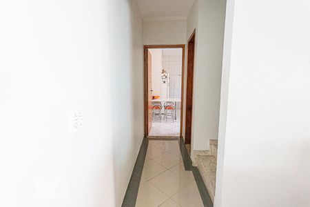 Corredor piso inferior de casa para alugar com 3 quartos, 134m² em Nova Petrópolis, São Bernardo do Campo