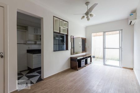 Sala de apartamento à venda com 2 quartos, 55m² em Passo das Pedras, Porto Alegre