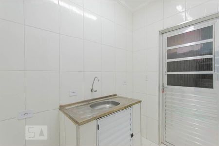 Cozinha de casa de condomínio para alugar com 1 quarto, 30m² em Cidade Líder, São Paulo