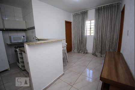 Sala de apartamento para alugar com 2 quartos, 55m² em Colônia Agrícola Arniqueira, Brasília