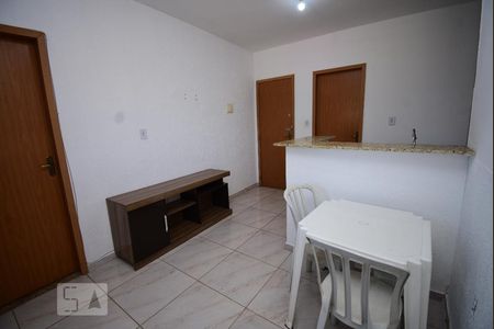 Sala de apartamento para alugar com 2 quartos, 55m² em Colônia Agrícola Arniqueira, Brasília