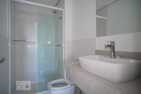 Banheiro de apartamento para alugar com 2 quartos, 90m² em Chácara das Pedras, Porto Alegre