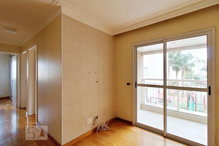 Sala de apartamento à venda com 3 quartos, 76m² em Parque Taboão, Taboão da Serra