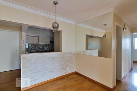Sala de apartamento à venda com 3 quartos, 76m² em Parque Taboão, Taboão da Serra