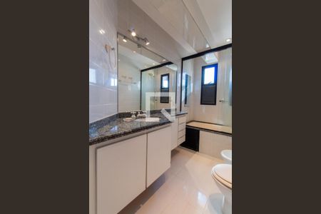 Apartamento para alugar com 134m², 3 quartos e 2 vagasBanheiro do Quarto 1