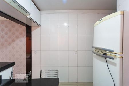 Casa à venda com 170m², 3 quartos e 2 vagas Casa à venda com 170m², 3 quartos e 2 vagasCozinha