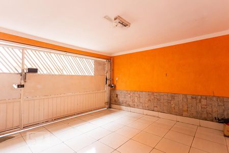 Casa à venda com 170m², 3 quartos e 2 vagas Casa à venda com 170m², 3 quartos e 2 vagasGaragem