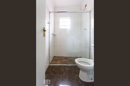 Casa à venda com 170m², 3 quartos e 2 vagas Casa à venda com 170m², 3 quartos e 2 vagasBanheiro