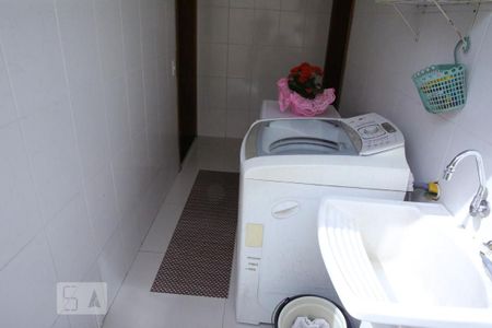 Casa à venda com 160m², 3 quartos e 4 vagasLavanderia