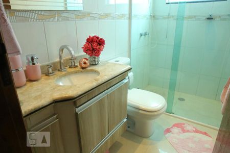 Casa à venda com 160m², 3 quartos e 4 vagasBanheiro Quarto 3 - Suíte