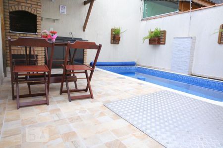 Casa à venda com 160m², 3 quartos e 4 vagasÁrea Externa