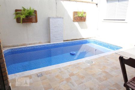 Casa à venda com 160m², 3 quartos e 4 vagasÁrea Externa