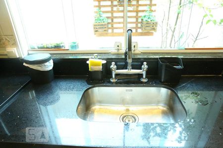 Casa à venda com 160m², 3 quartos e 4 vagasCozinha 