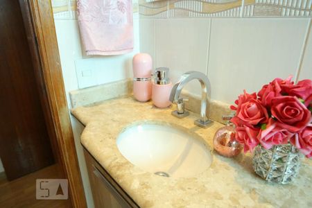 Casa à venda com 160m², 3 quartos e 4 vagasBanheiro Quarto 3 - Suíte