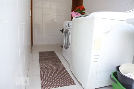 Casa à venda com 160m², 3 quartos e 4 vagasLavanderia