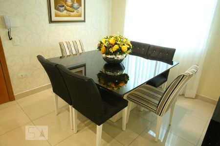 Casa à venda com 160m², 3 quartos e 4 vagasCozinha 