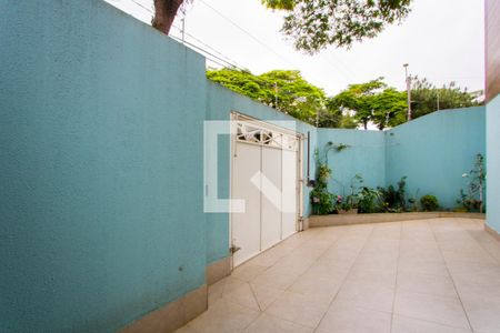 Casa à venda com 370m², 5 quartos e 6 vagas Casa à venda com 370m², 5 quartos e 6 vagasGaragem