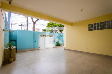 Casa à venda com 370m², 5 quartos e 6 vagas Casa à venda com 370m², 5 quartos e 6 vagasGaragem
