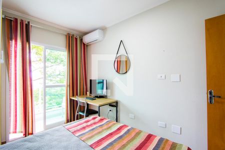 Casa à venda com 370m², 5 quartos e 6 vagas Casa à venda com 370m², 5 quartos e 6 vagasQuarto 2 - Suíte