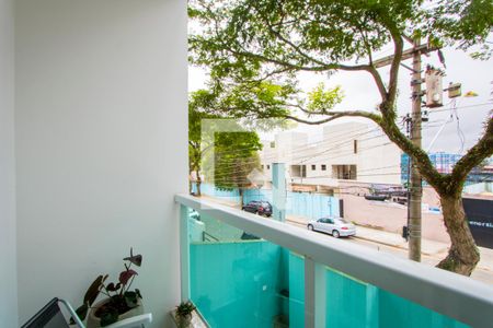 Casa à venda com 370m², 5 quartos e 6 vagas Casa à venda com 370m², 5 quartos e 6 vagasVaranda da copa