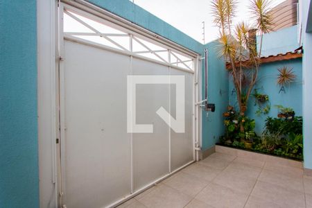 Casa à venda com 370m², 5 quartos e 6 vagas Casa à venda com 370m², 5 quartos e 6 vagasGaragem