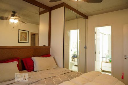 Apartamento à venda com 72m², 2 quartos e 2 vagas Apartamento à venda com 72m², 2 quartos e 2 vagasSuíte