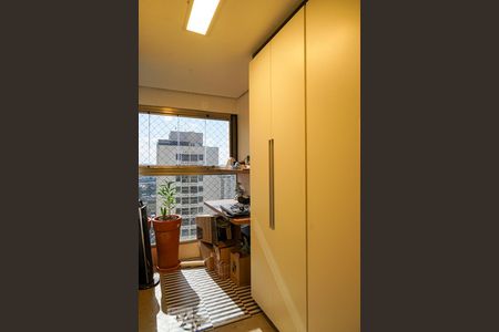 Apartamento à venda com 72m², 2 quartos e 2 vagas Apartamento à venda com 72m², 2 quartos e 2 vagasEscritório