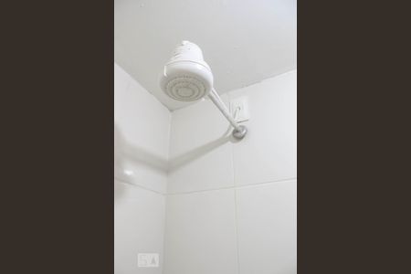 Banheiro de kitnet/studio para alugar com 1 quarto, 20m² em Dom Cabral, Belo Horizonte
