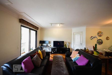 Sala de apartamento à venda com 3 quartos, 132m² em Real Parque, São Paulo