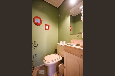 Lavabo de apartamento à venda com 3 quartos, 132m² em Real Parque, São Paulo