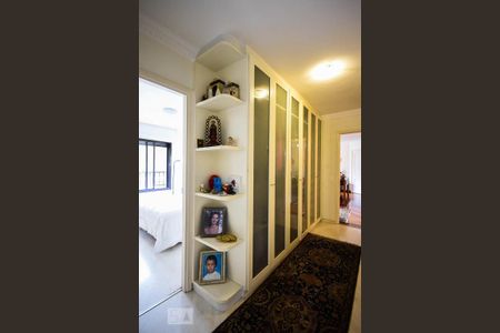 Apartamento à venda com 132m², 3 quartos e 2 vagasCorredor