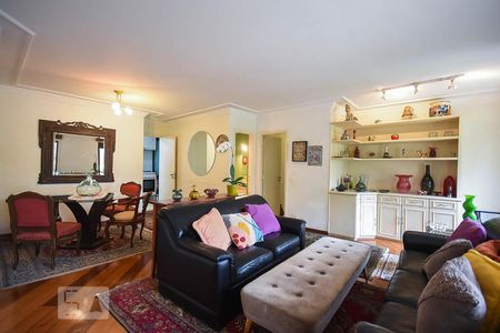 Sala de apartamento à venda com 3 quartos, 132m² em Real Parque, São Paulo