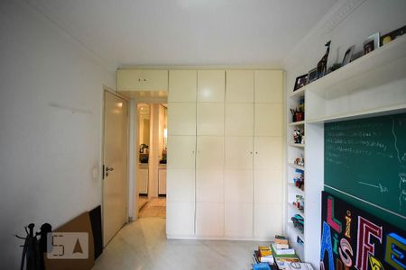 Apartamento à venda com 132m², 3 quartos e 2 vagasSuíte 3