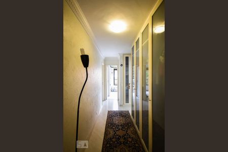 Apartamento à venda com 132m², 3 quartos e 2 vagasCorredor