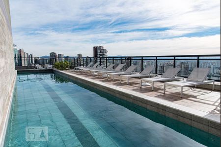 Apartamento à venda com 41m², 1 quarto e sem vagaPiscina