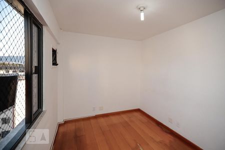 Quarto 2 de apartamento para alugar com 2 quartos, 50m² em Del Castilho, Rio de Janeiro