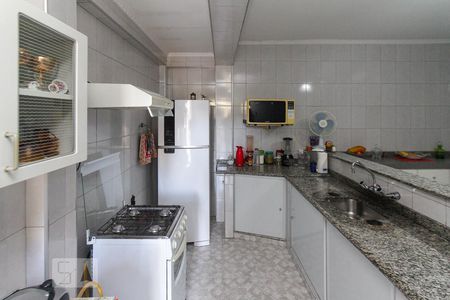 Casa à venda com 200m², 2 quartos e 2 vagasCozinha