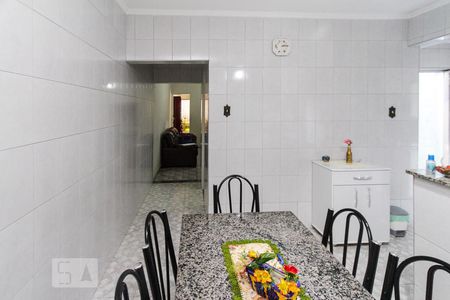 Casa à venda com 200m², 2 quartos e 2 vagasCozinha