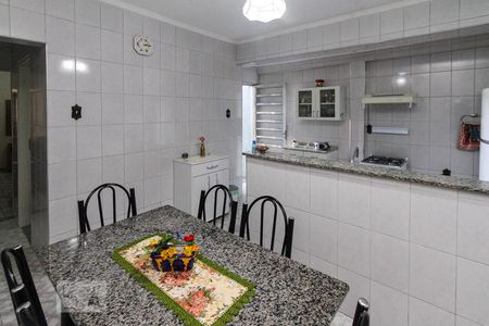 Casa à venda com 200m², 2 quartos e 2 vagasCozinha
