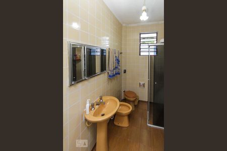 Casa à venda com 200m², 2 quartos e 2 vagasBanheiro 02