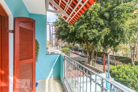 Casa à venda com 200m², 5 quartos e 2 vagas Casa à venda com 200m², 5 quartos e 2 vagasVaranda Suite 1