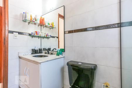 Casa à venda com 200m², 5 quartos e 2 vagas Casa à venda com 200m², 5 quartos e 2 vagasBanheiro Suite