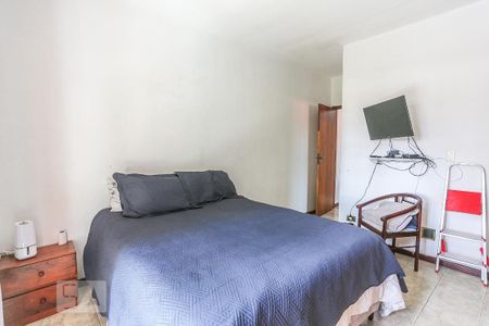 Casa à venda com 200m², 5 quartos e 2 vagas Casa à venda com 200m², 5 quartos e 2 vagasSuite 1