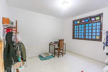 Casa à venda com 200m², 5 quartos e 2 vagas Casa à venda com 200m², 5 quartos e 2 vagasQuarto Reversivel