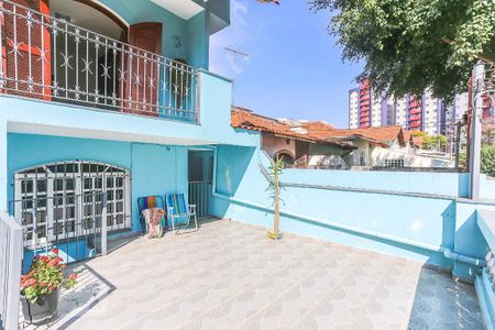 Casa à venda com 200m², 5 quartos e 2 vagas Casa à venda com 200m², 5 quartos e 2 vagasTerraço
