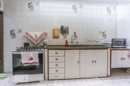 Casa à venda com 200m², 5 quartos e 2 vagas Casa à venda com 200m², 5 quartos e 2 vagasCozinha