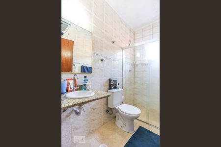 Casa à venda com 200m², 5 quartos e 2 vagas Casa à venda com 200m², 5 quartos e 2 vagasBanheiro