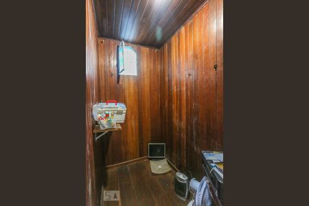 Casa à venda com 200m², 5 quartos e 2 vagas Casa à venda com 200m², 5 quartos e 2 vagasEspaço para Lavabo