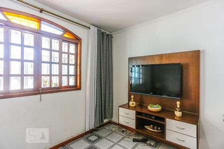 Sala de Estar de casa à venda com 5 quartos, 200m² em Jardim Ester, São Paulo