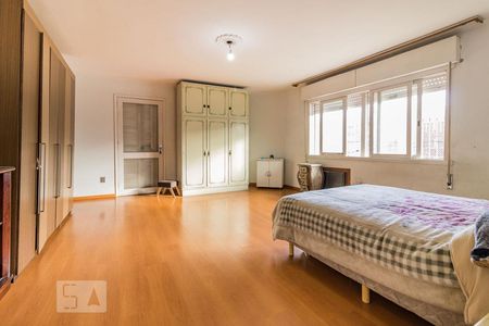 Dormitório4 de casa à venda com 4 quartos, 270m² em Medianeira, Porto Alegre